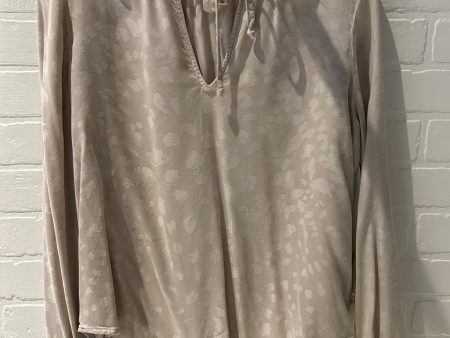 Top Long Sleeve By Cloth & Stone In Tan, Size: M For Cheap