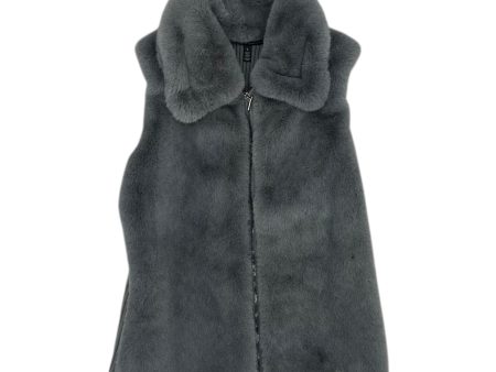 Vest Faux Fur & Sherpa By White House Black Market In Grey, Size:S Sale