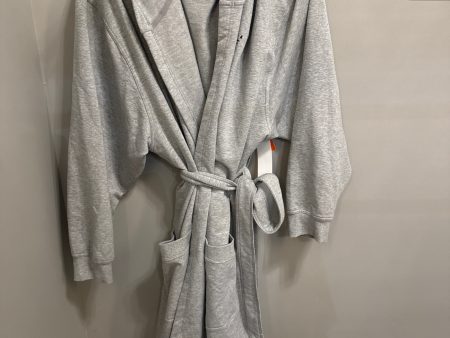 Robe By Cmc In Grey, Size: 2x Supply